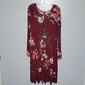 DB Moon Floral Long Sleeve Dress with side pockets. Size Large - NWT